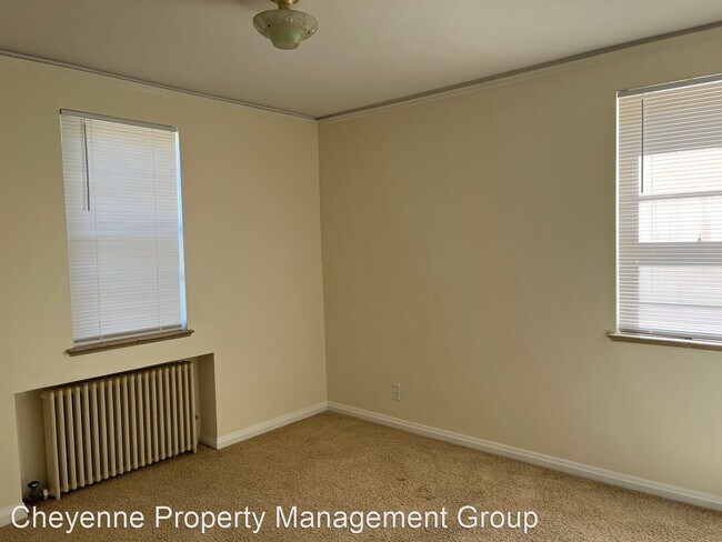 Building Photo - 2 br, 1 bath House - 3118 Dillon Ave #2
