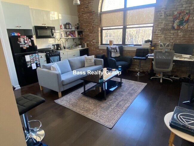 Foto del edificio - 5021 N Kenmore Ave