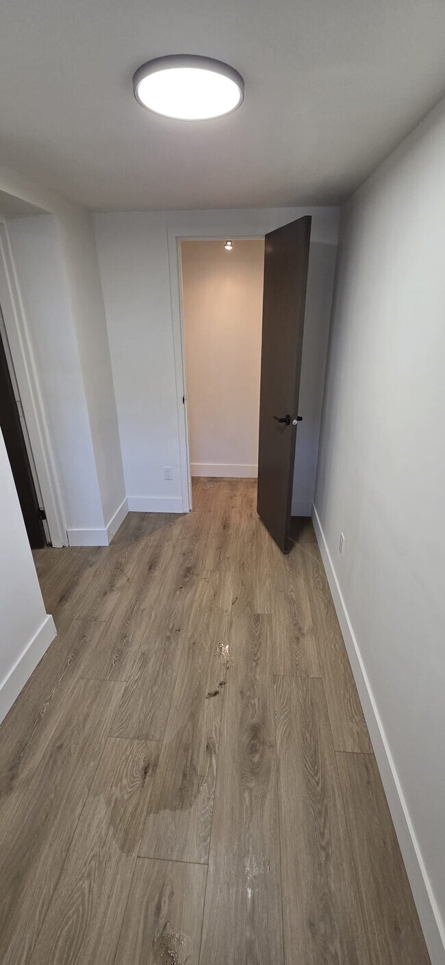 Photo du bâtiment - 62 Triller Ave