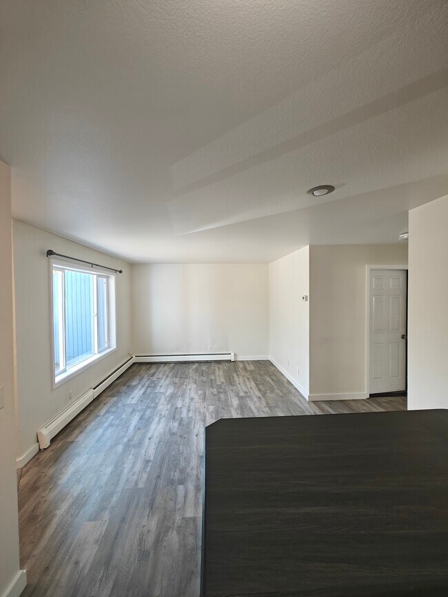 Foto del edificio - 1060 N Elsinore Ave