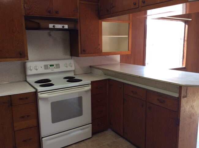 Building Photo - IMM 3 Bedroom 1 Bath home