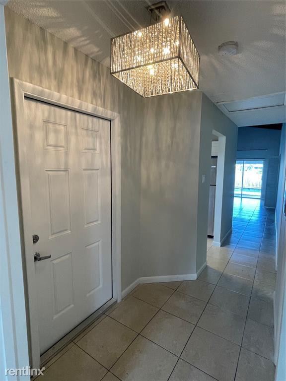 Foto del edificio - 3 br, 2 bath House - 5420 SW 25th Ave