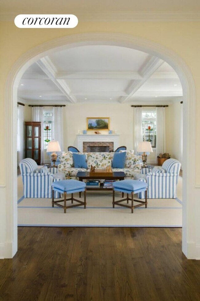 Foto del edificio - 7 Halsey Farm Dr