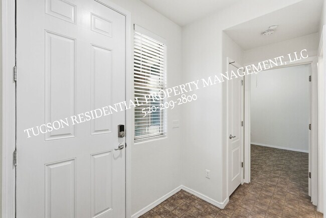 Foto del edificio - 9535 Crowley Brothers Dr