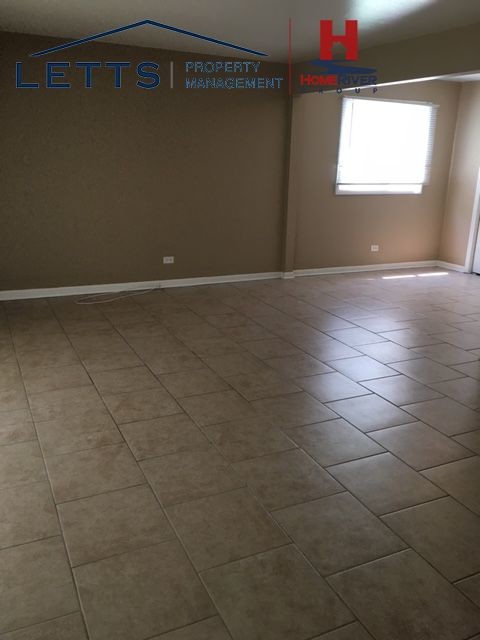 Building Photo - Beautiful 2 Bedroom Aprtment