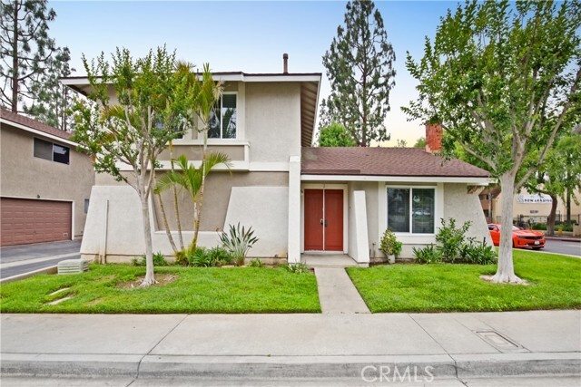 Foto principal - 3089 Gladstone St