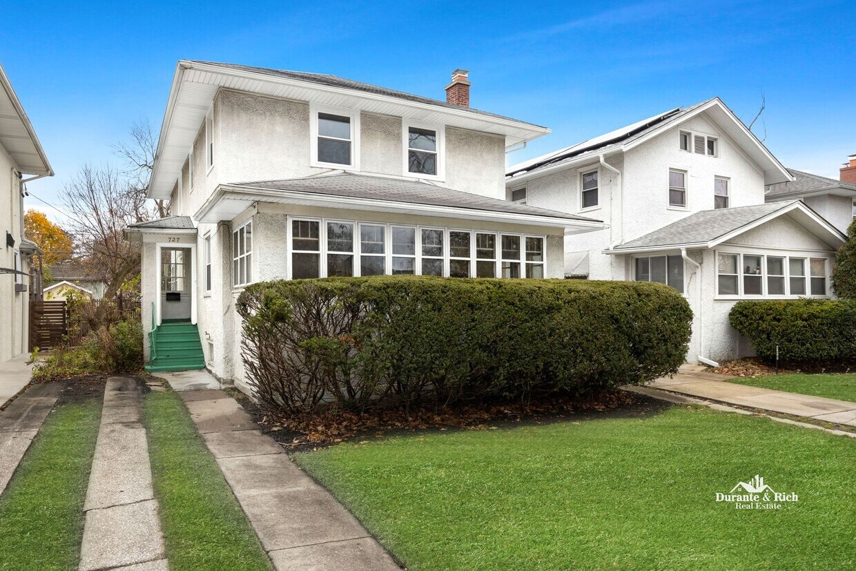 Primary Photo - Single Family Home in Historic Oak Park Neighborhood