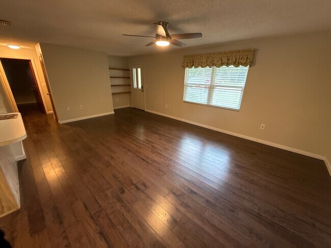 Foto del edificio - 851 S Oak Crest Path