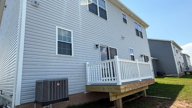 Foto del edificio - 3605 Fieldstone Dr