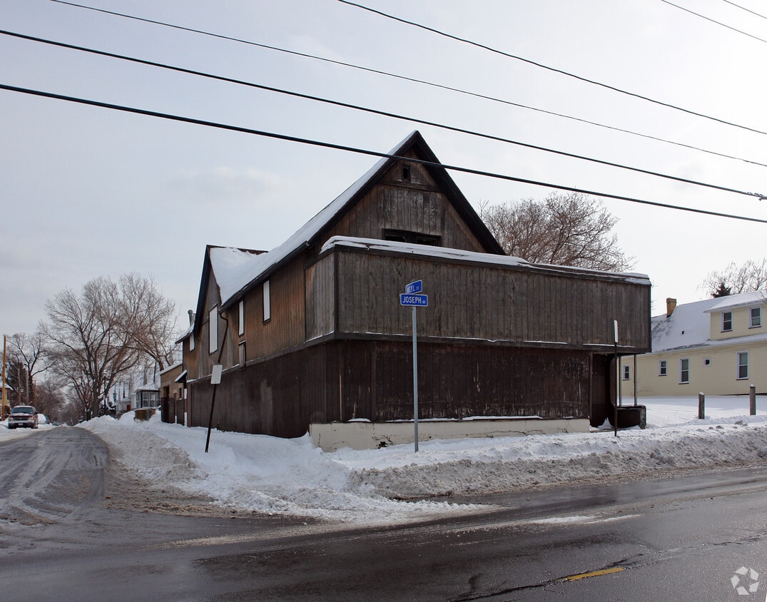 Primary Photo - 976 Joseph Ave