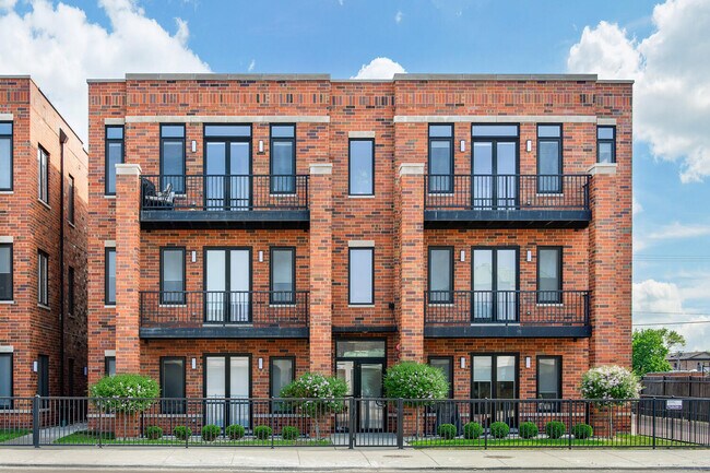 Building Photo - 7355 W Grand Ave