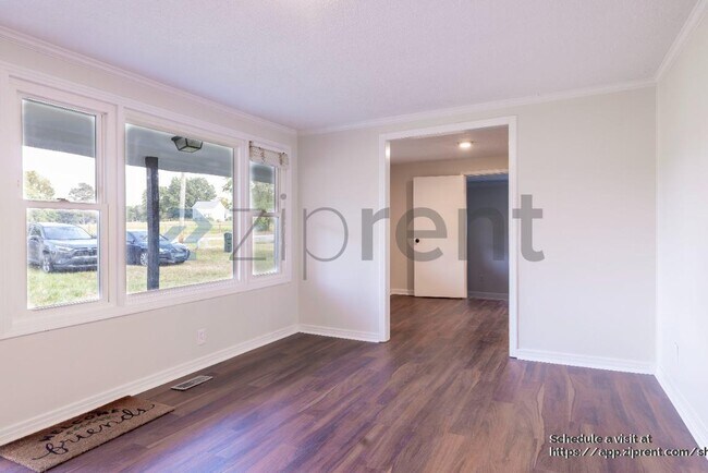 Foto del edificio - 7056 Old Railroad Bed Rd