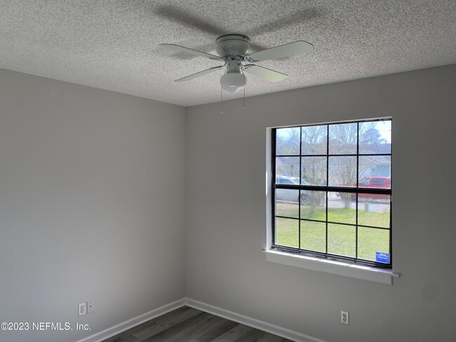Building Photo - 11549 Treasury Cir S