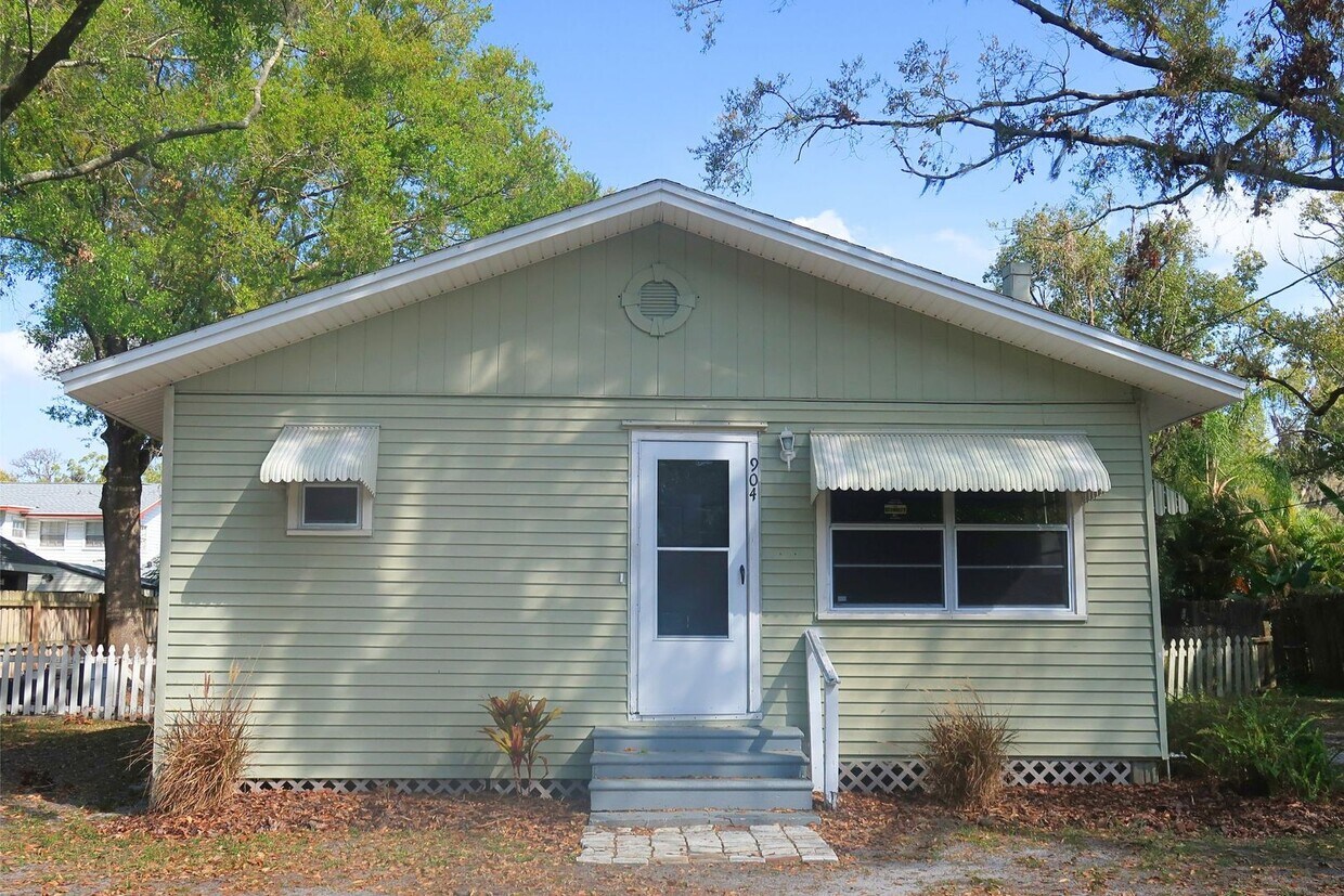 Primary Photo - 904 E Tomlin St