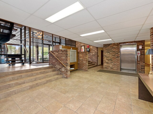 Building Photo - 1121 E Ogden Ave