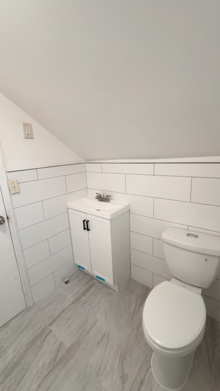 Building Photo - 38 Elmwood Ave