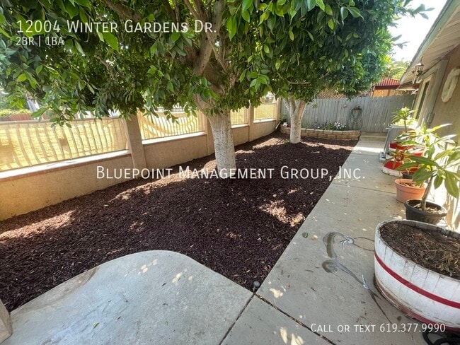 Building Photo - Charming 2 Bedroom  Duplex with yard!