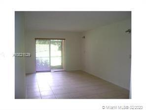 Building Photo - 2 br, 2 bath Condo - 10300 NW 8th St