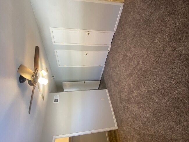 Foto del edificio - 1326 E 38th St