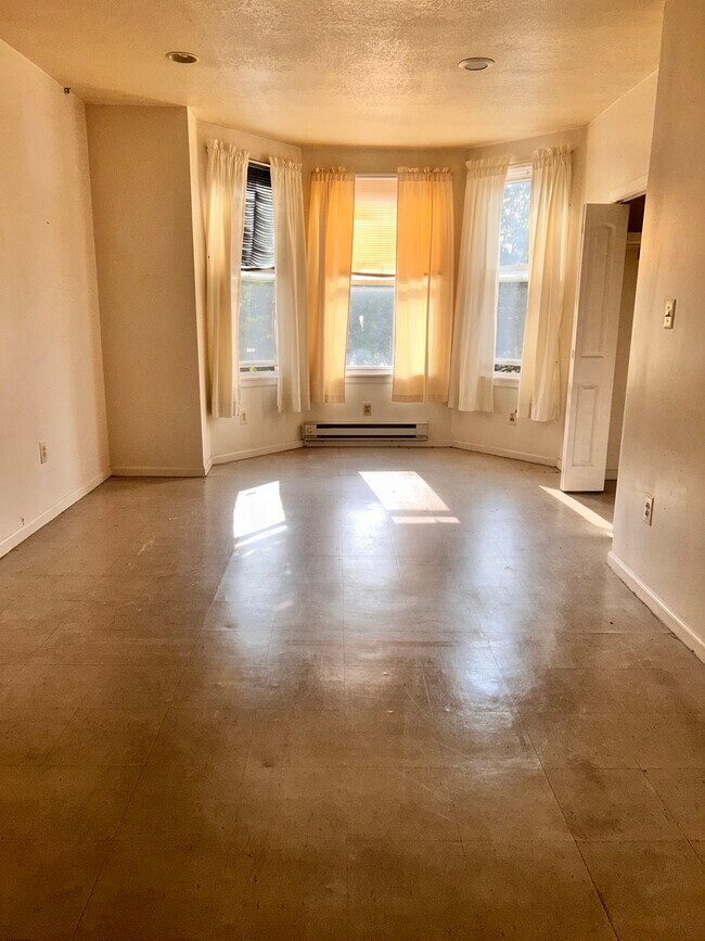 Foto del edificio - 2213 N 33rd St
