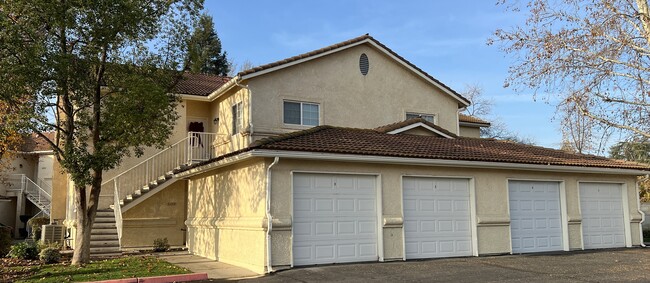 Building Photo - Vista Del Sol Apartments