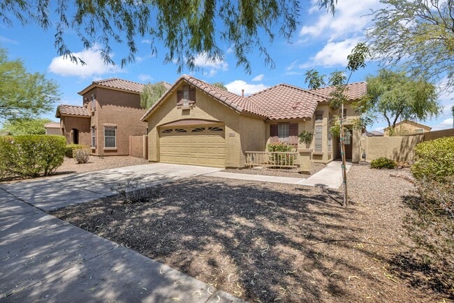 Building Photo - Lovely 3 bed / 2.5 bath Home in the Power ...