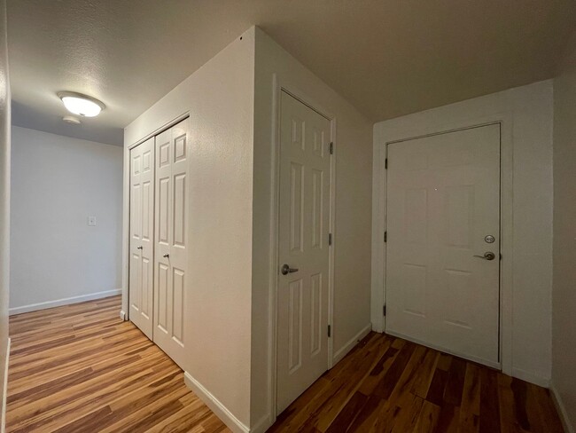 Photo - 2Bd/2Ba in Bethany Condo with Garage ~ Washer/ Dryer in Unit ~ Top Floor ~ Community Pool!!!