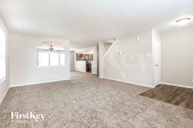 Foto del edificio - 8419 Burket Way