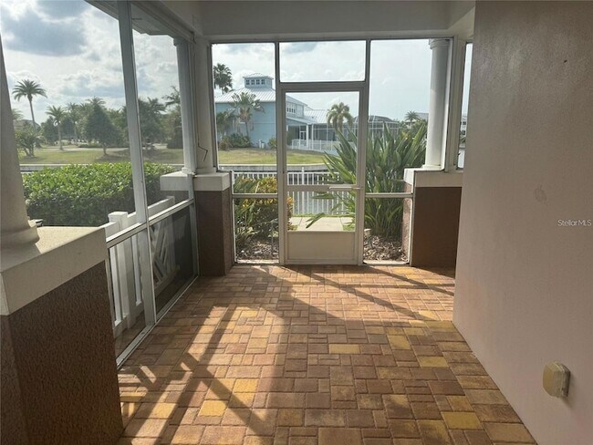 Foto del edificio - 5714 Tides Pl