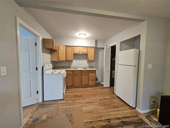 Building Photo - 258 Larkin Ct