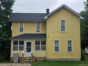 Building Photo - 9514 Six Mile Rd