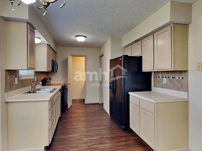 Foto del edificio - 2097 Earlsway Dr