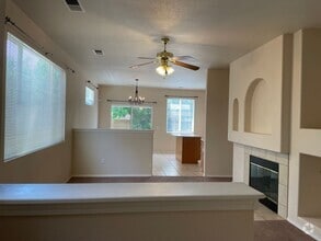 Building Photo - 6501 San Antonio Dr NE