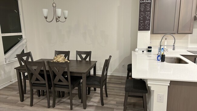 Foto del edificio - 4811 Via Sonoma Trail