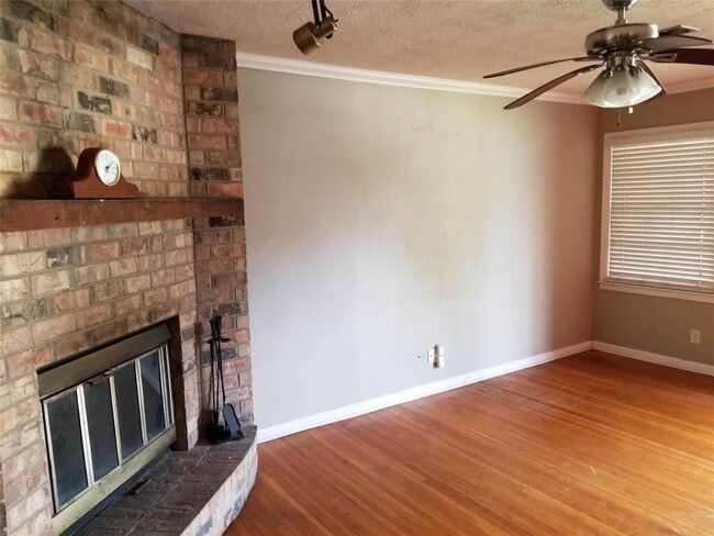 Building Photo - 5105 Folsom Dr