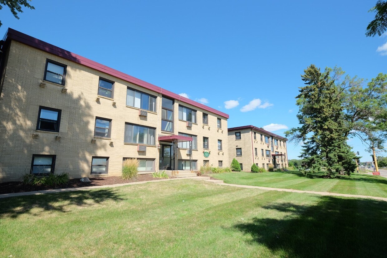 Larpenteur Crossing Apartments Falcon Heights, MN