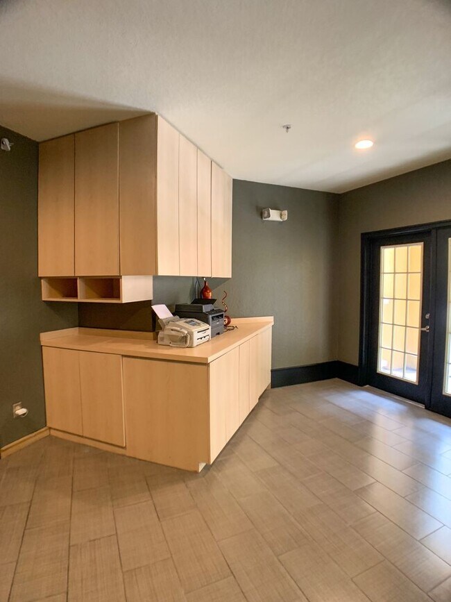 Foto del edificio - Large 2br 2ba Upgraded Downtown Condo