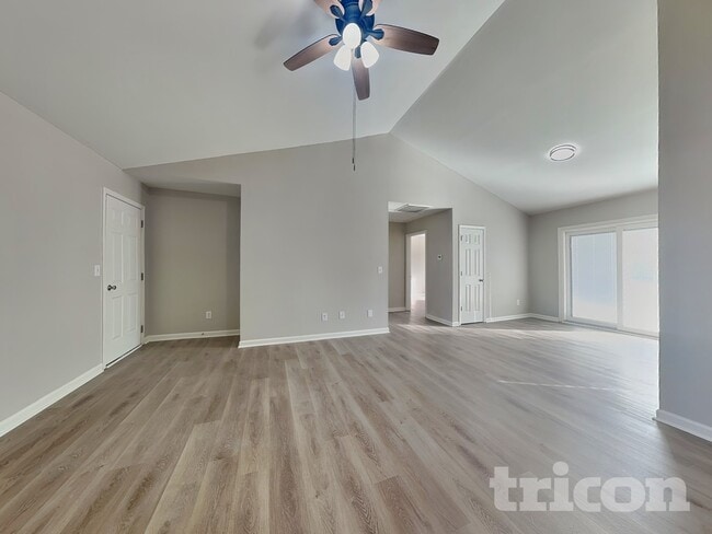 Building Photo - 814 Topsail Dr