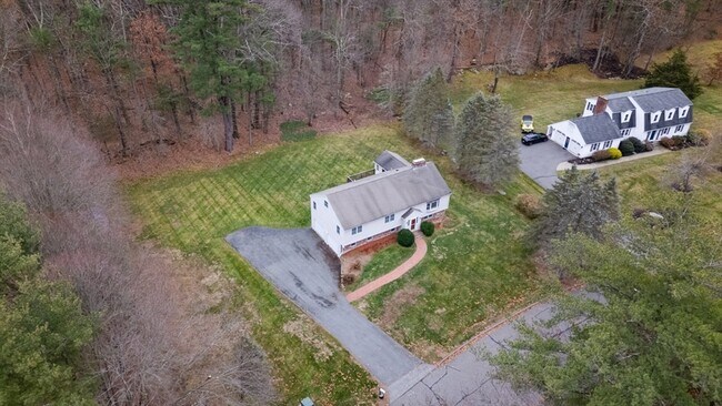 Building Photo - 52 Vega Rd