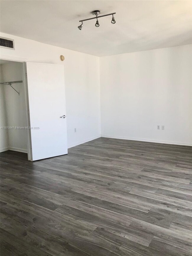 Foto del edificio - 50 Biscayne Blvd