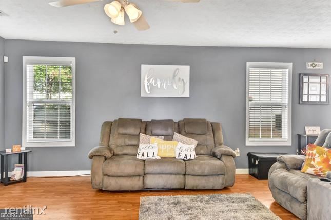 Foto del edificio - 3 br, 2 bath House - 321 Samuel Clemens Way