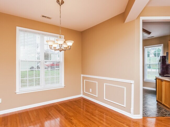 Building Photo - 141 Hutson Ln