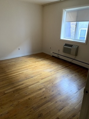 Building Photo - 110 Elm St
