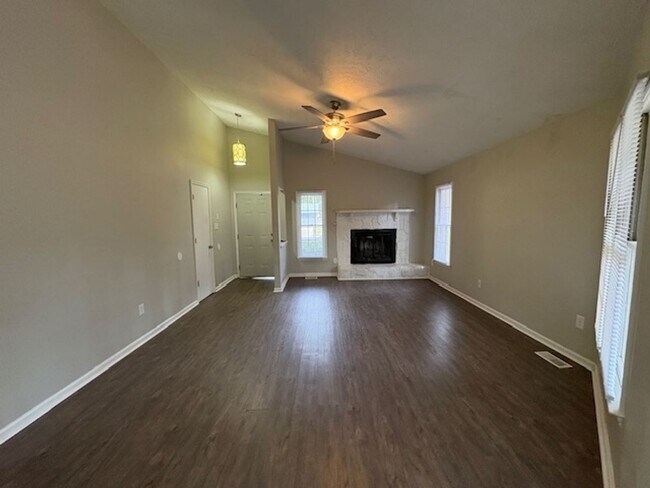 Foto del edificio - 9436 Gooden Dr