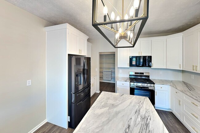 Foto del edificio - 2635 Rainbow Creek Dr