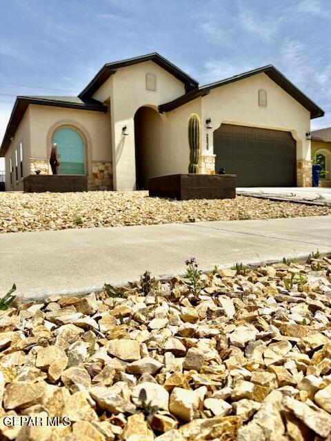 Building Photo - 2836 Tierra Oasis St