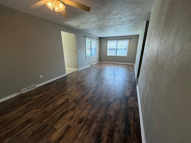 Foto del edificio - 3106-3108 W Westport