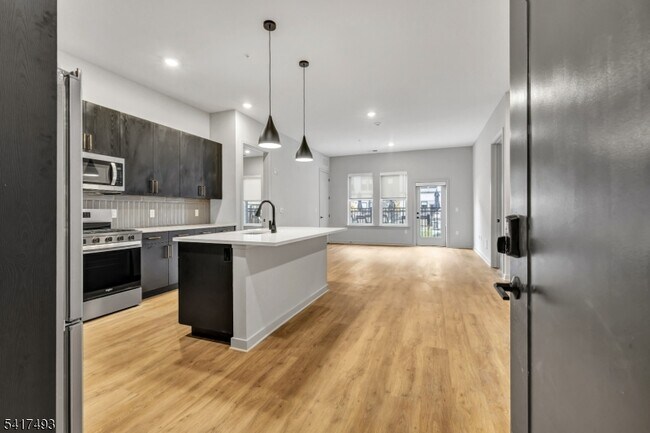 Foto del edificio - 51 Okner Pkwy