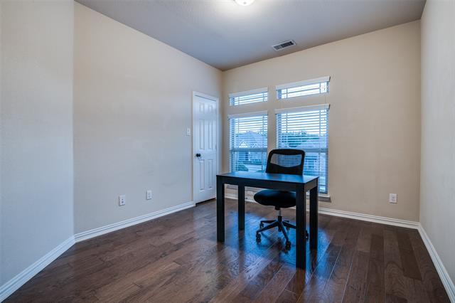 Foto del edificio - 734 Wildwood Ln