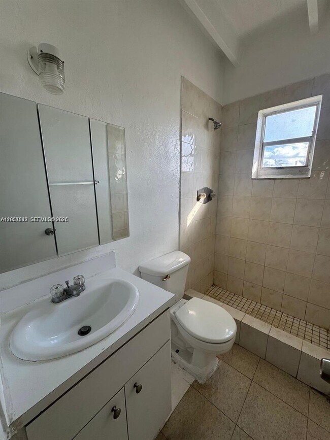 Foto del edificio - 320 SW 11th Ave